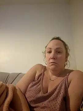 Wisie Cutie online show from 8, 1, 2025