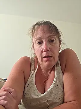 Snapshot of Wisie_Cutie chatting on 2, 6, 2026 Wisie Cutie online show from 2, 6, 2026