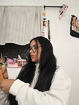 Annya-sweet online show from 7, 6, 2026