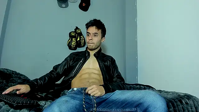 Snapshot of x_Harold_x_ chatting on 24, 11, 2025 x Harold x online show from 24, 11, 2025