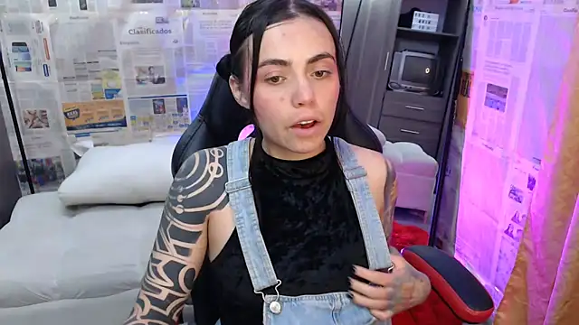 i am nina  online show from 13, 10, 2025