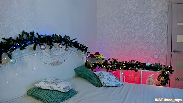 LillyMoure  online show from 12, 1, 2026