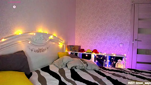 LillyMoure  online show from 16, 2, 2026