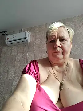 Snapshot of EffectFiona chatting on 13, 2, 2026 EffectFiona online show from 13, 2, 2026