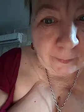 Snapshot of EffectFiona chatting on 15, 2, 2026 EffectFiona online show from 15, 2, 2026