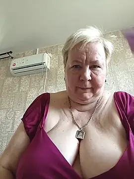 Snapshot of EffectFiona chatting on 25, 5, 2026 EffectFiona online show from 25, 5, 2026