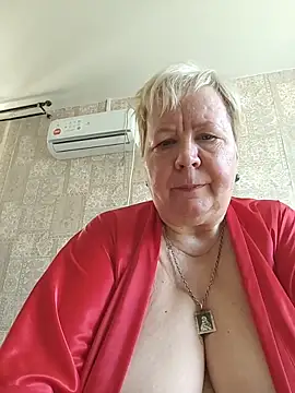 Snapshot of EffectFiona chatting on 3, 6, 2026 EffectFiona online show from 3, 6, 2026