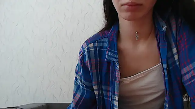 HoneyWiles online show from 10, 2, 2025