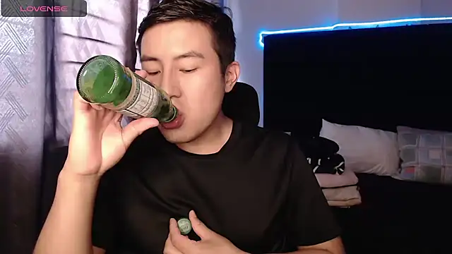 andrewmhilton  online show from 16, 9, 2025