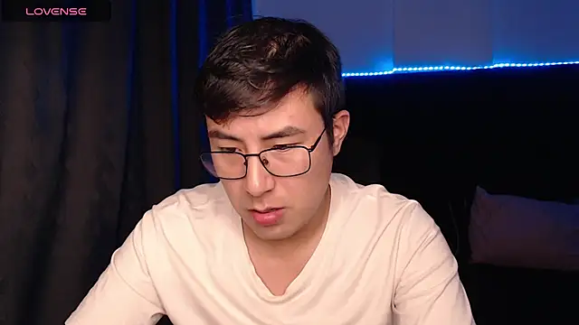 andrewmhilton  online show from 25, 3, 2026