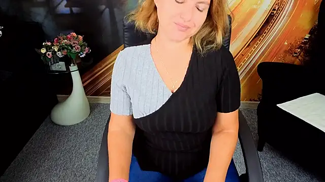 EmmaxPark online show from 17, 9, 2025