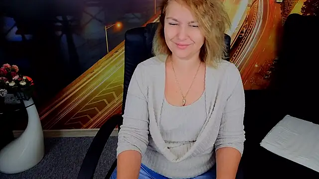 EmmaxPark online show from 2, 12, 2025