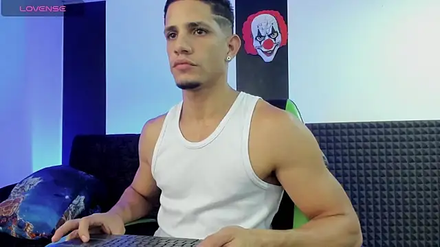 jhonnysnow17 online show from 1, 2, 2025