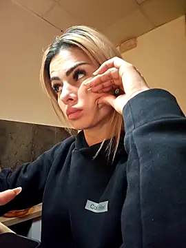 TiffanyMaze online show from 10, 3, 2026