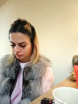 TiffanyMaze online show from 6, 4, 2026