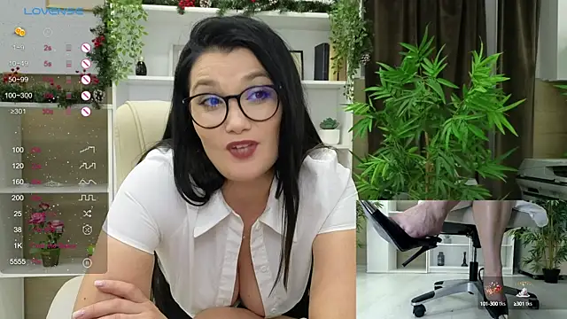 Snapshot of SelineSole chatting on 20, 12, 2024 SelineSole online show from 20, 12, 2024