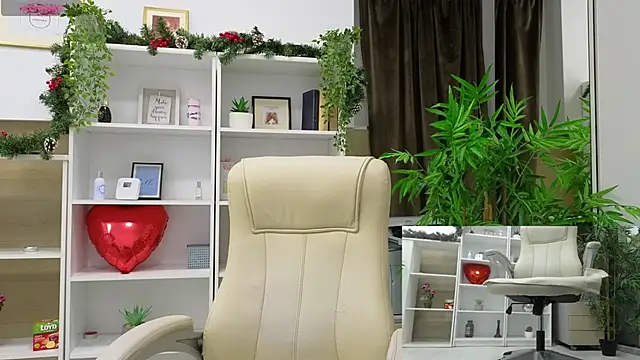 Snapshot of SelineSole chatting on 3, 1, 2025 SelineSole online show from 3, 1, 2025