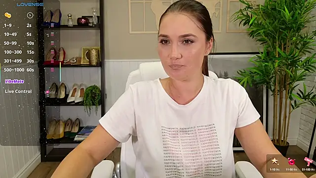 Snapshot of SelineSole chatting on 16, 9, 2025 SelineSole online show from 16, 9, 2025