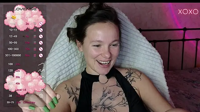 lil luna x online show from 10, 1, 2025