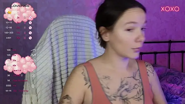 lil luna x online show from 24, 10, 2025