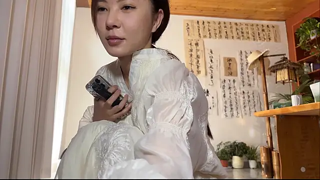 grandeeney online show from 25, 3, 2026