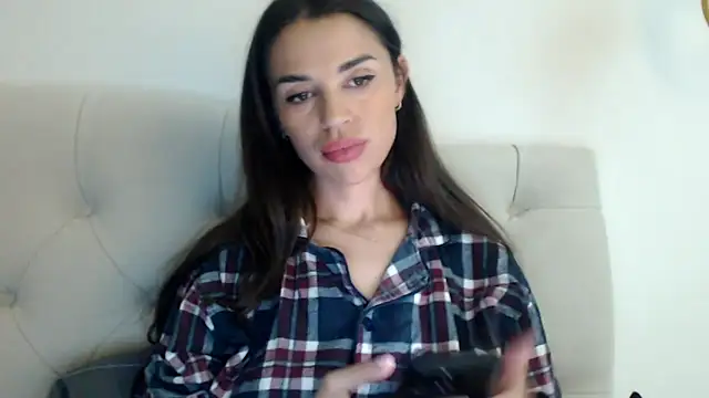 Mika Gold online show from 4, 10, 2025