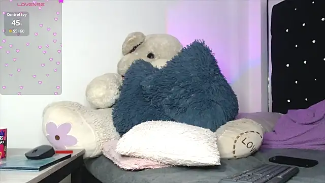 leonie saanvi  online show from 27, 2, 2026