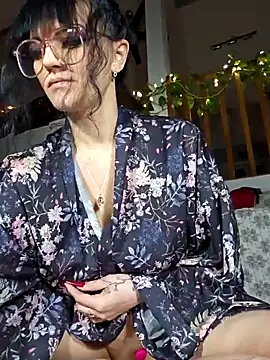 Snapshot of anyalikestosuck chatting on 17, 12, 2024 anyalikestosuck online show from 17, 12, 2024