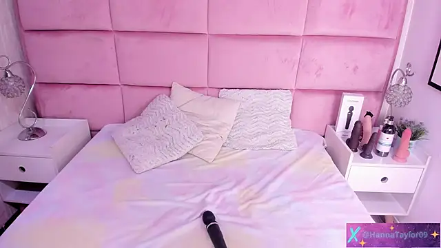 HannaTaylor online show from 12, 4, 2026