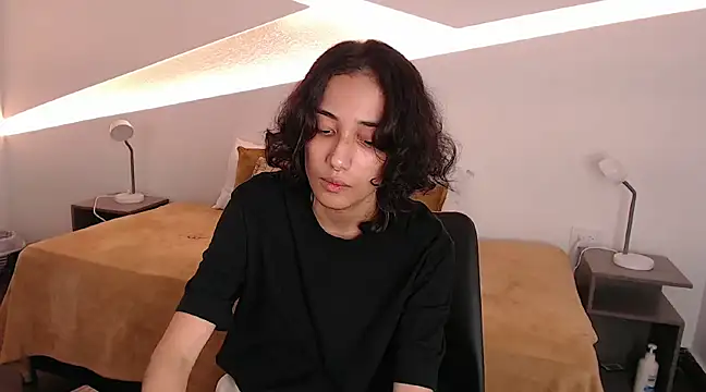 Snapshot of hot_little_bunny chatting on 4, 1, 2025 hot little bunny online show from 4, 1, 2025