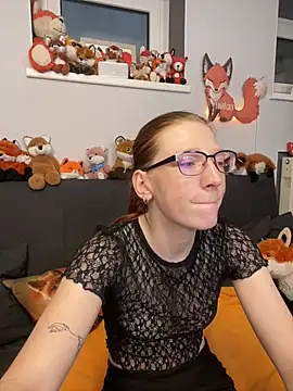 FinaFoxy online show from 3, 8, 2026