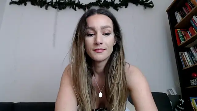 Snapshot of ChocoBelle chatting on 2, 2, 2025 ChocoBelle online show from 2, 2, 2025