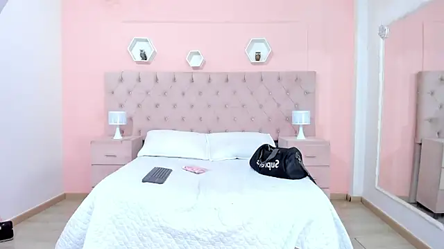 CinthiaCollins online show from 3, 2, 2025