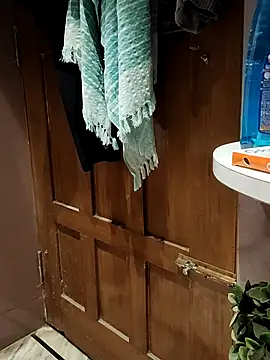 xxxhugedick0001 online show from 23, 10, 2025