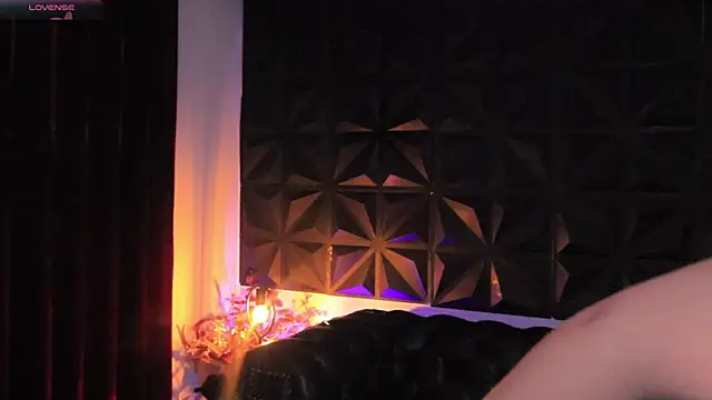 Misselektra   online show from 7, 2, 2025