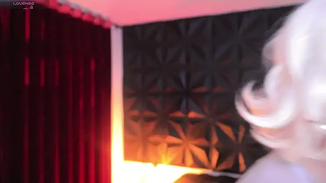 Misselektra   online show from 28, 2, 2025