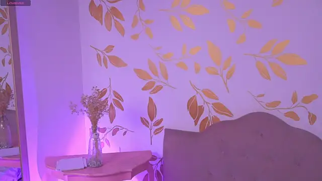 Misselektra   online show from 22, 9, 2025