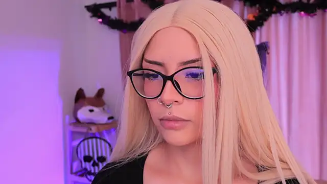 Misselektra   online show from 18, 10, 2025