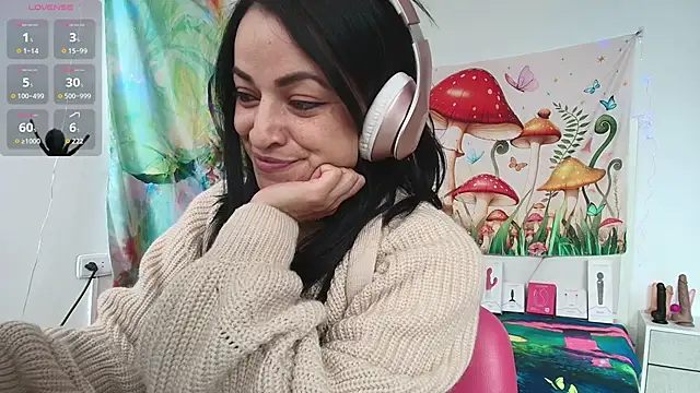 LovelyAzucena online show from 10, 3, 2026