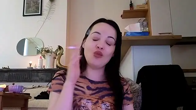 Lilie romeo online show from 28, 2, 2025