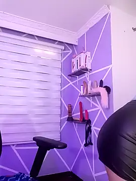 MiiaaJoness online show from 28, 2, 2025