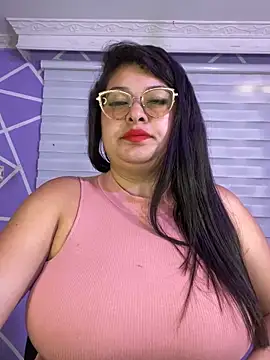 MiiaaJoness online show from 3, 2, 2026