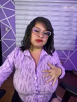 Snapshot of MiiaaJoness chatting on 28, 7, 2026 MiiaaJoness online show from 28, 7, 2026