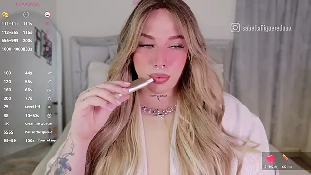 Snapshot of IsabellaFigueredo__ chatting on 12, 1, 2025 IsabellaFigueredo   online show from 12, 1, 2025