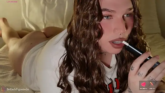 Snapshot of IsabellaFigueredo__ chatting on 30, 9, 2025 IsabellaFigueredo   online show from 30, 9, 2025