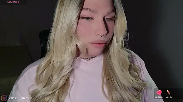 Snapshot of IsabellaFigueredo__ chatting on 14, 10, 2025 IsabellaFigueredo   online show from 14, 10, 2025