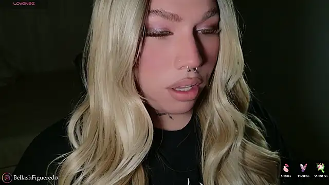 Snapshot of IsabellaFigueredo__ chatting on 14, 10, 2025 IsabellaFigueredo   online show from 14, 10, 2025