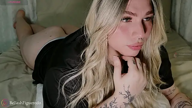 Snapshot of IsabellaFigueredo__ chatting on 29, 10, 2025 IsabellaFigueredo   online show from 29, 10, 2025