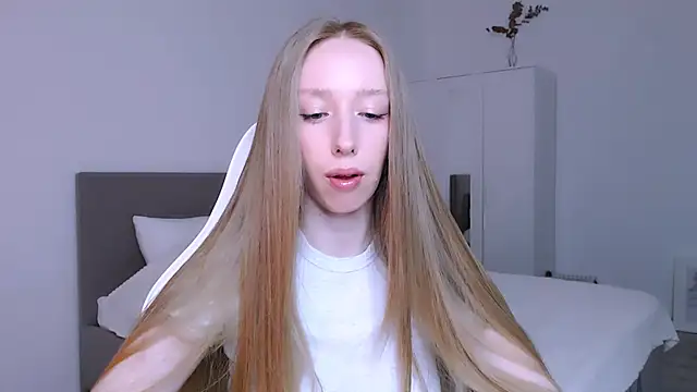 Luna insniity online show from 11, 11, 2025