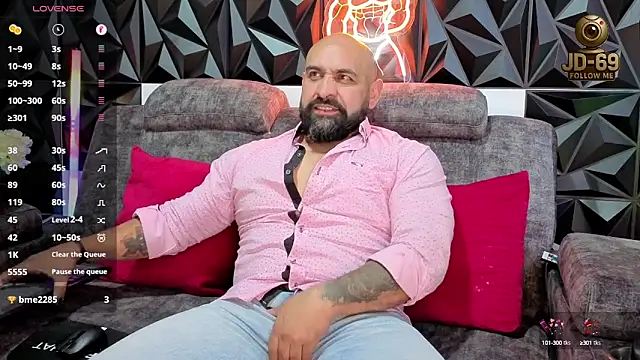 Snapshot of JD-69 chatting on 7, 10, 2025 JD-69 online show from 7, 10, 2025